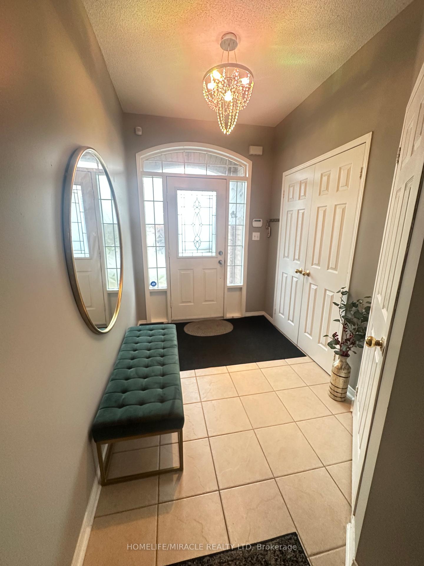 Photo 4 of 41 Playfair Road, Whitby, Downtown Whitby — HOMEH