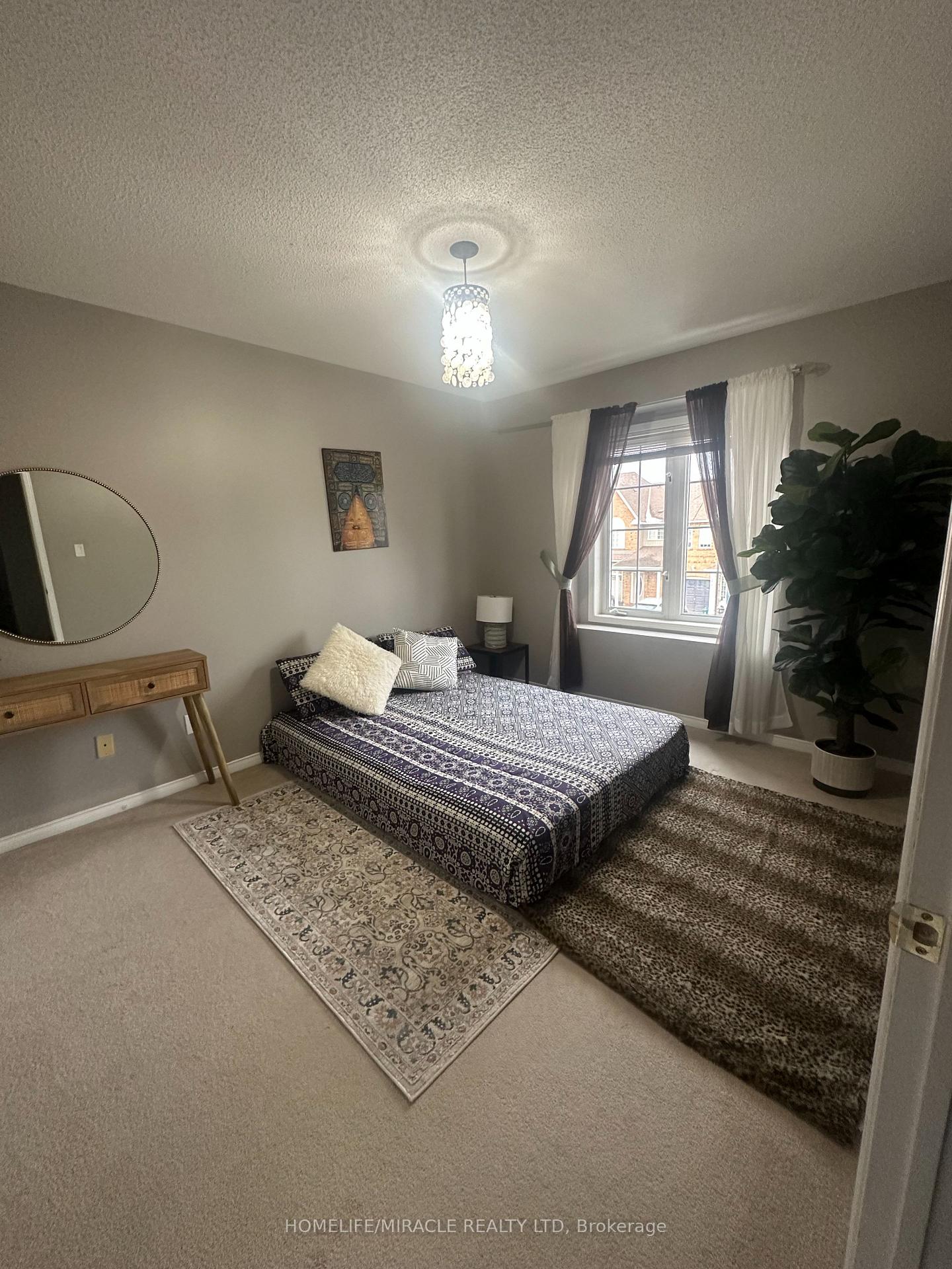Photo 7 of 41 Playfair Road, Whitby, Downtown Whitby — HOMEH