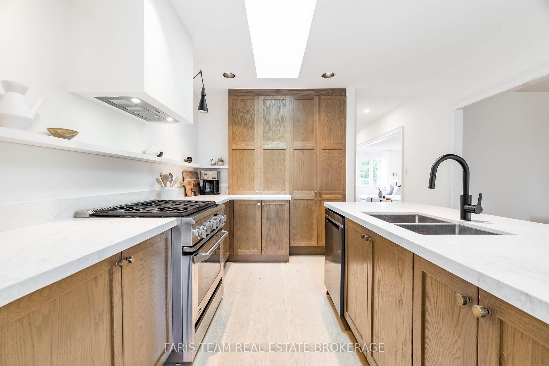 Photo 8 of 9 Fairway Crescent, Wasaga Beach — HOMEH