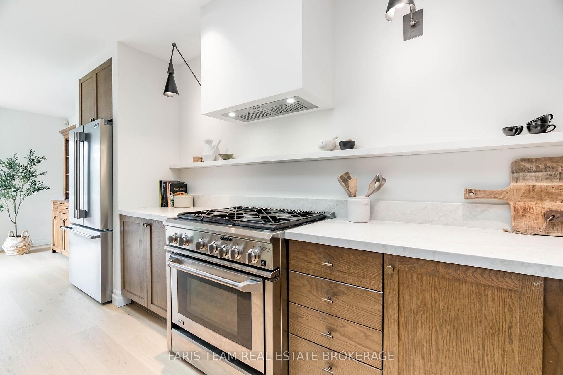 Photo 9 of 9 Fairway Crescent, Wasaga Beach — HOMEH