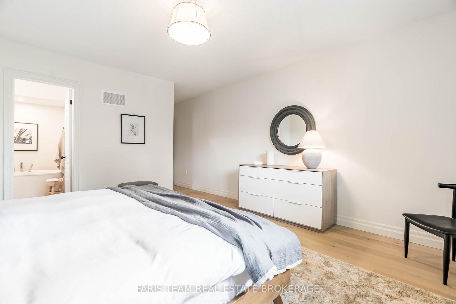 Photo 23 of 9 Fairway Crescent, Wasaga Beach — HOMEH
