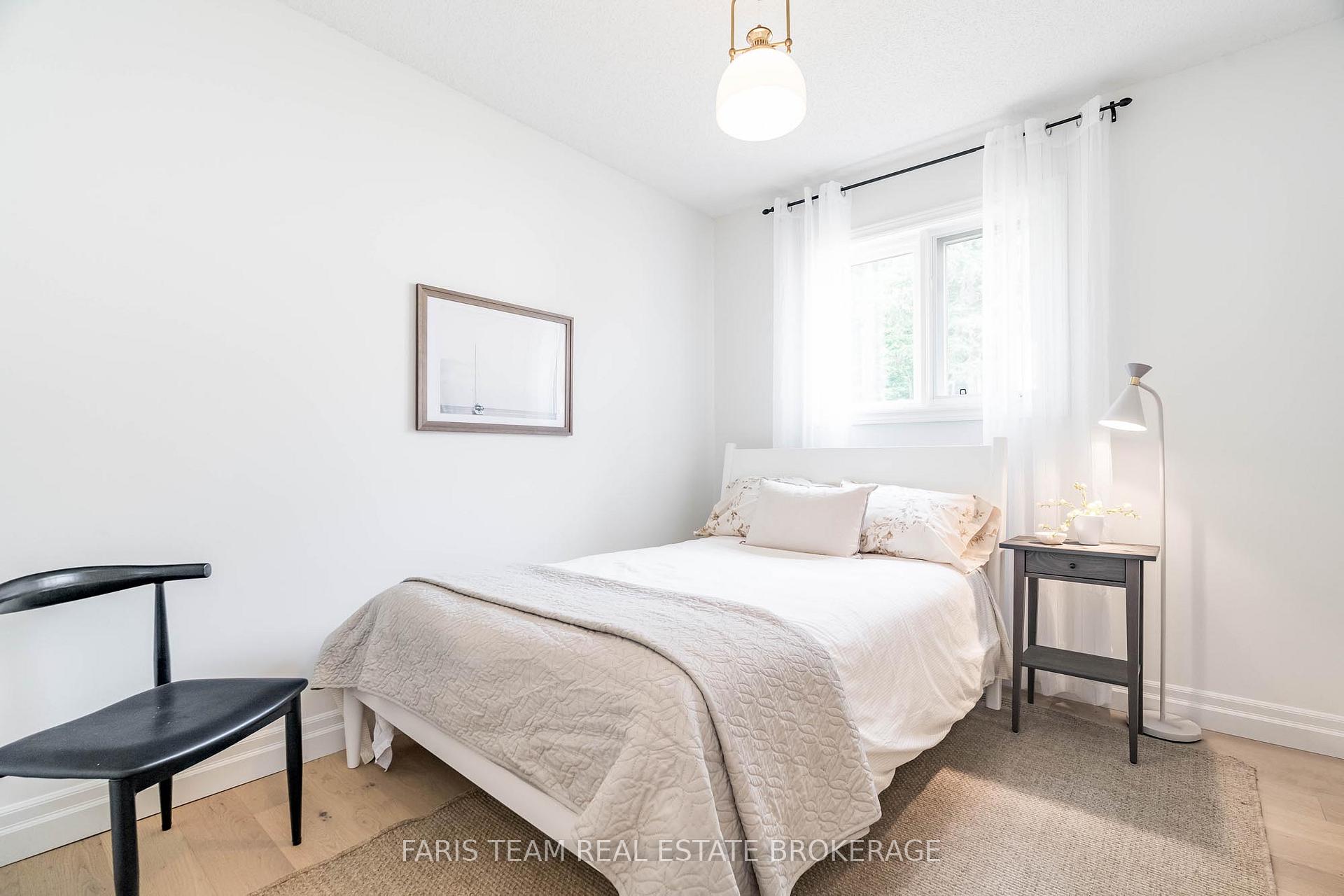 Photo 25 of 9 Fairway Crescent, Wasaga Beach — HOMEH