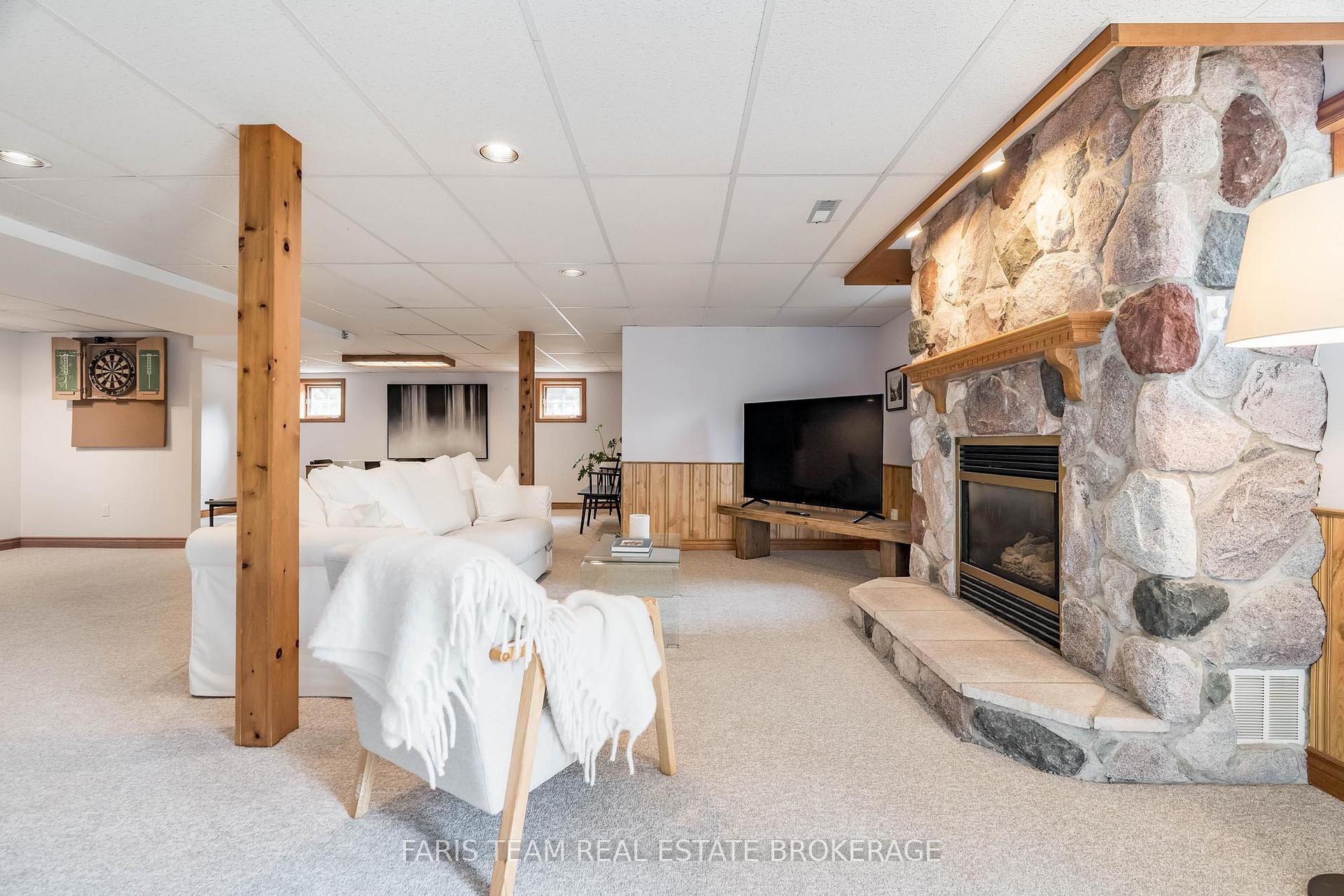 Photo 30 of 9 Fairway Crescent, Wasaga Beach — HOMEH