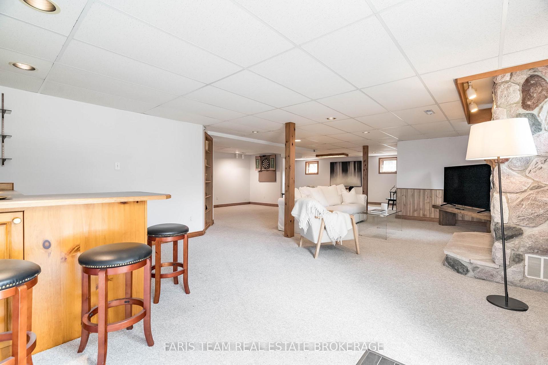Photo 33 of 9 Fairway Crescent, Wasaga Beach — HOMEH