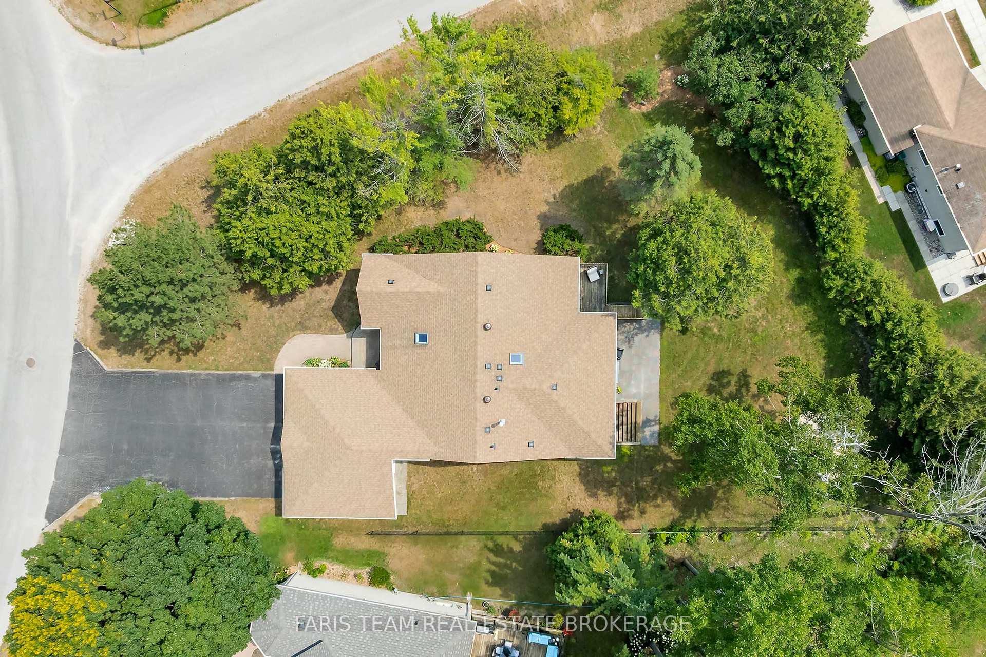 Photo 47 of 9 Fairway Crescent, Wasaga Beach — HOMEH