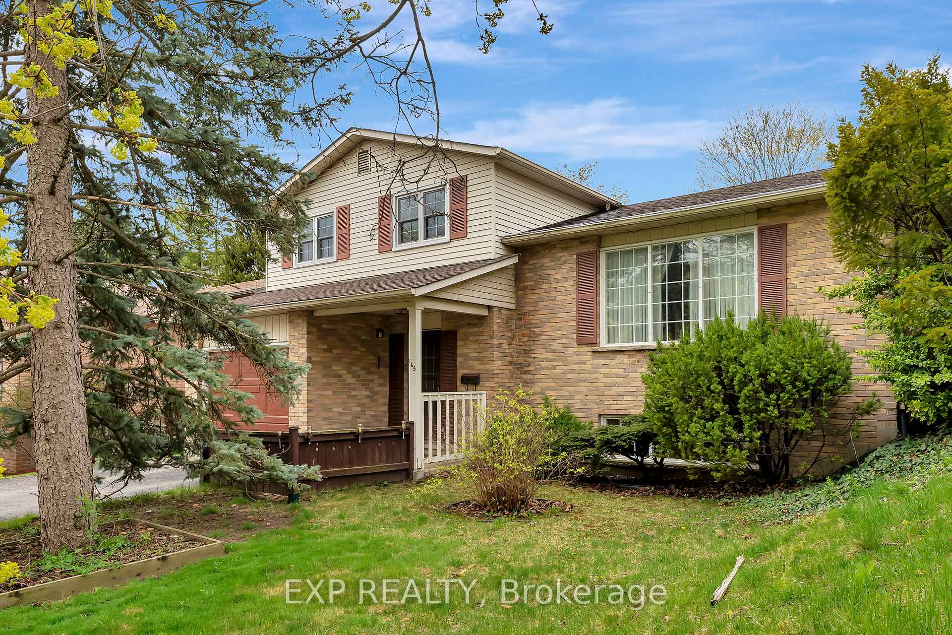 Photo 3 of 165 Harvard Road, Waterloo — HOMEH