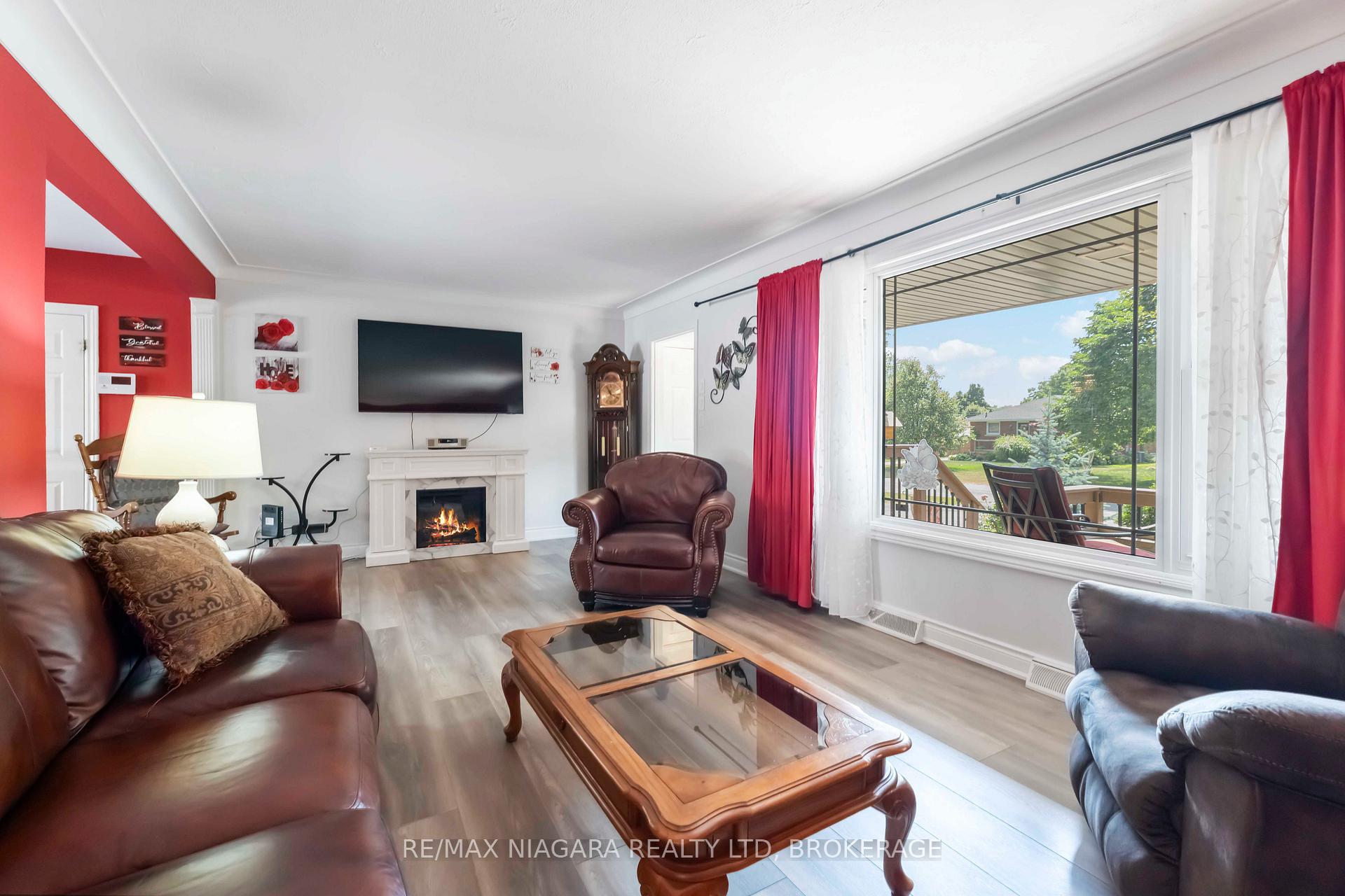 Photo 4 of 20 Armour Drive, Welland, Prince Charles — HOMEH