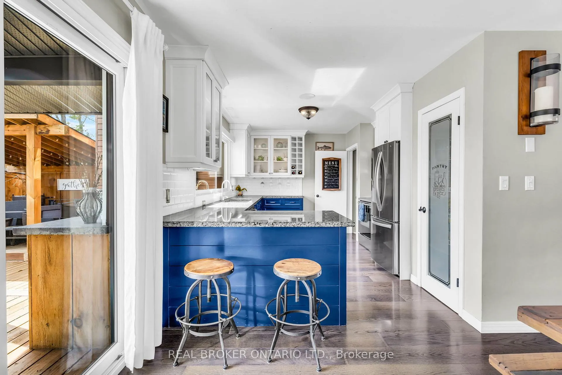 Photo 16 of 1359 Mosley Street, Wasaga Beach — HOMEH