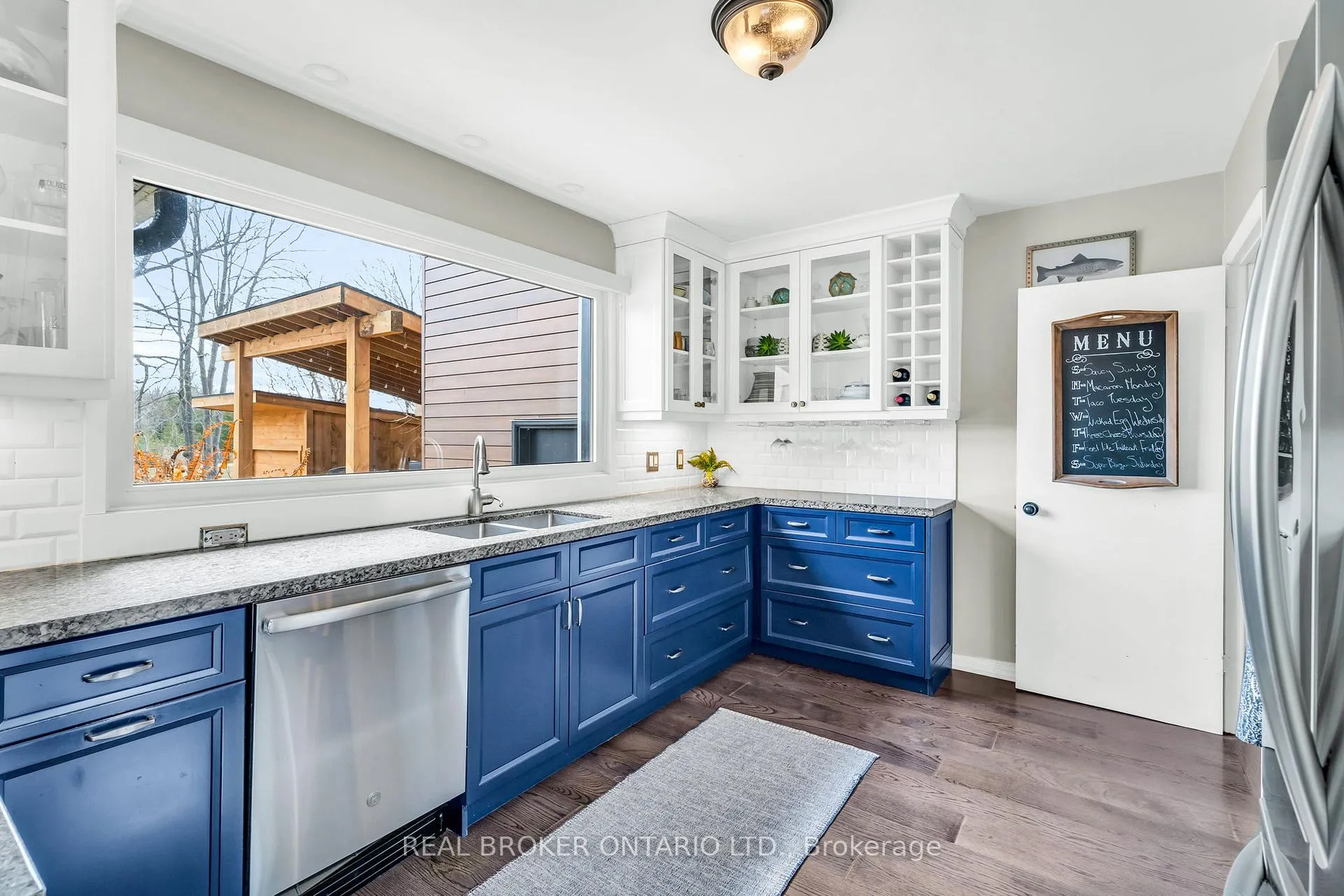 Photo 19 of 1359 Mosley Street, Wasaga Beach — HOMEH