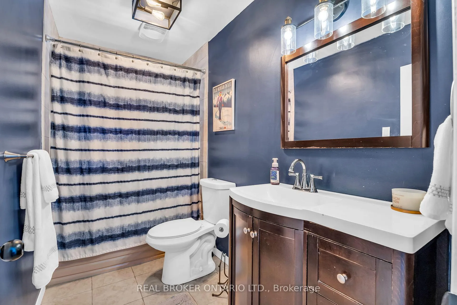 Photo 24 of 1359 Mosley Street, Wasaga Beach — HOMEH