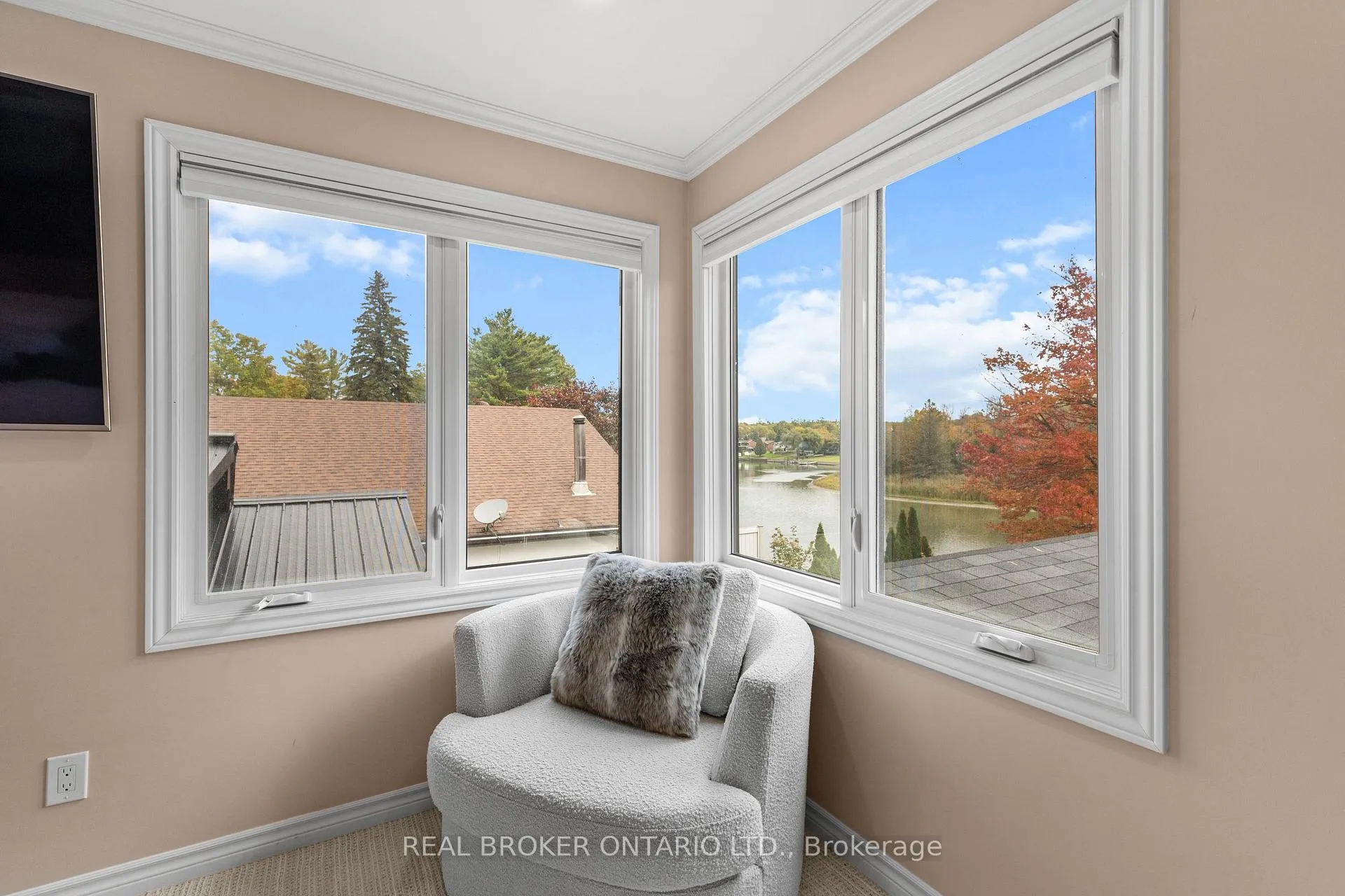 Photo 28 of 1359 Mosley Street, Wasaga Beach — HOMEH