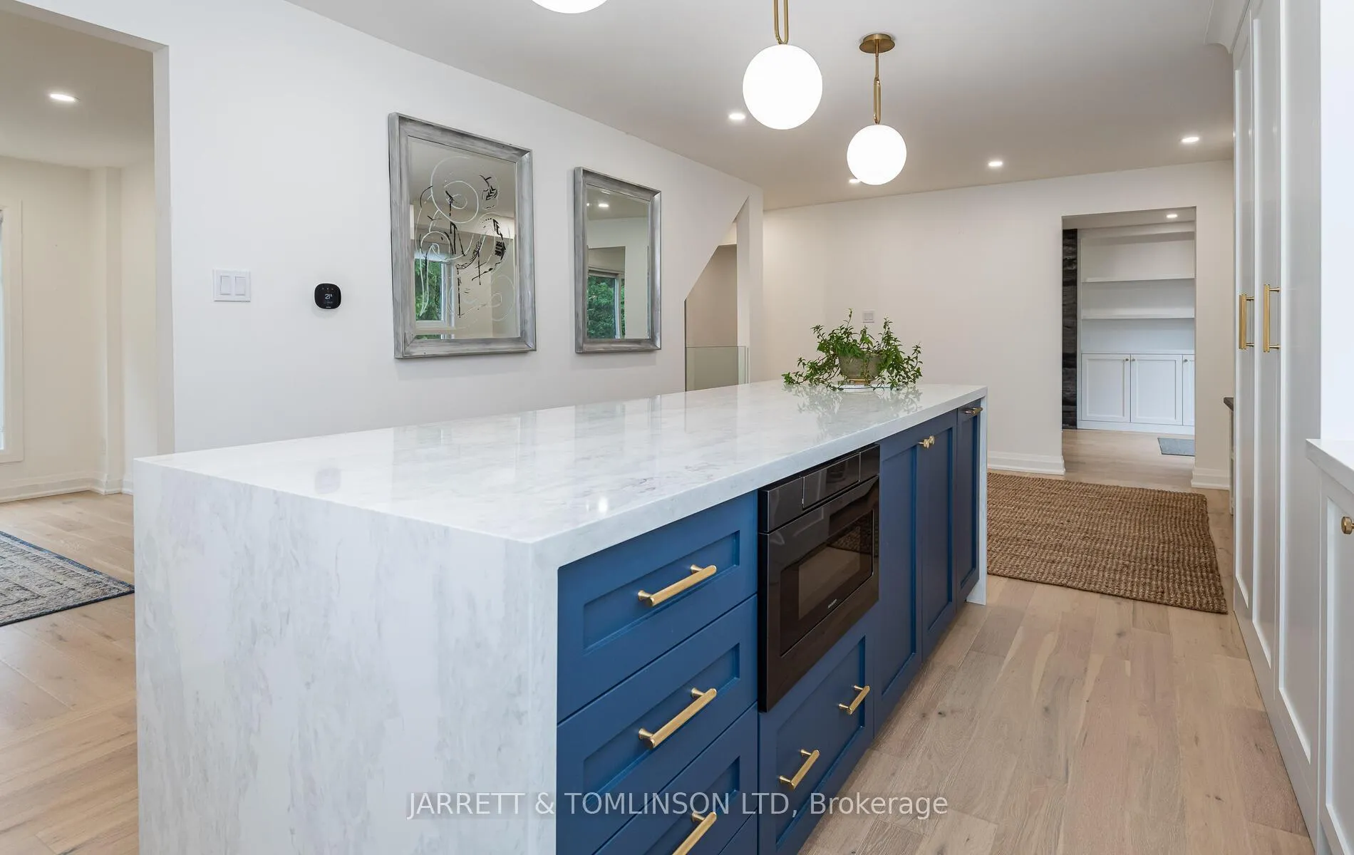 Photo 9 of 171 Walton Drive, Aurora, Aurora Village — HOMEH