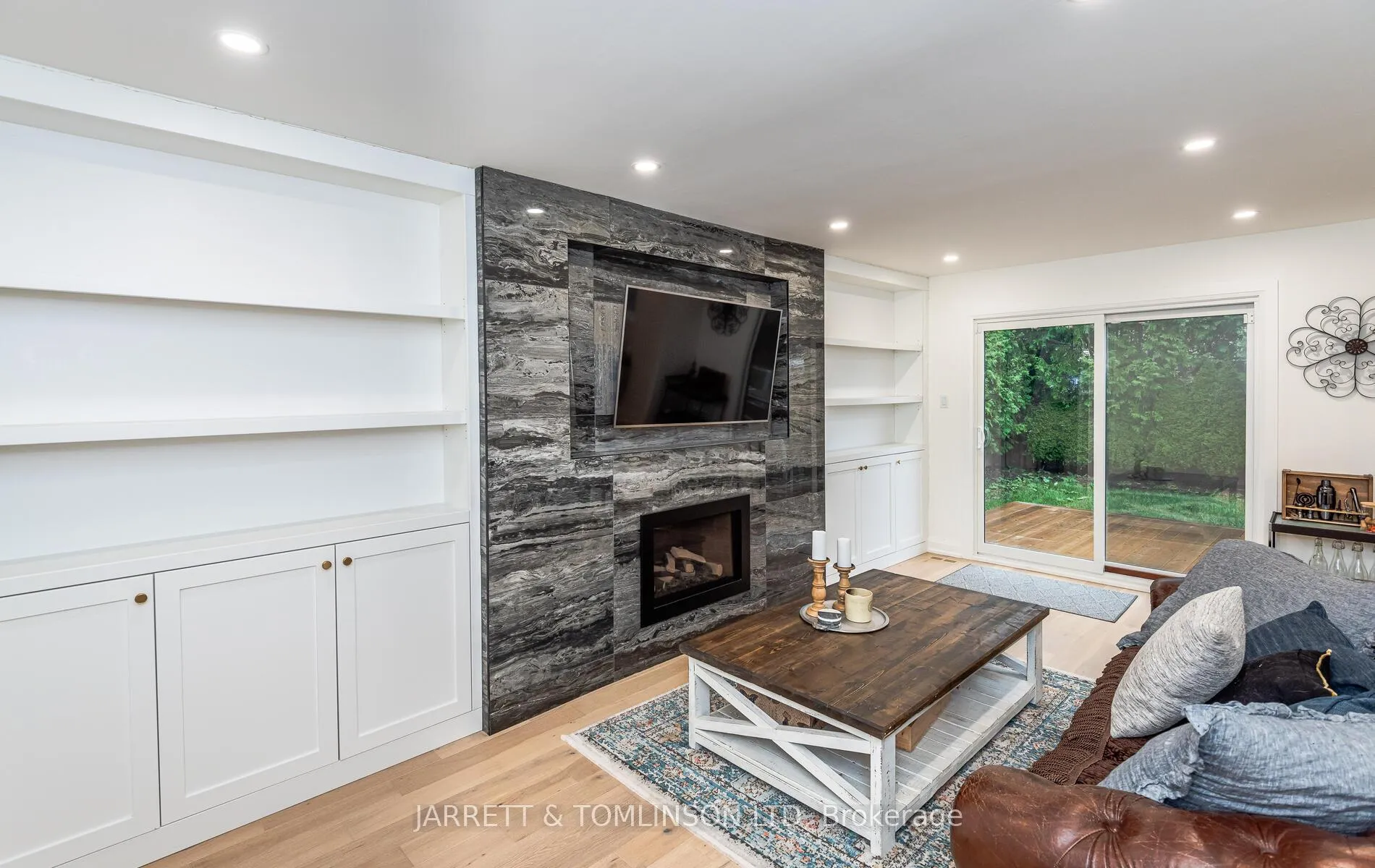 Photo 17 of 171 Walton Drive, Aurora, Aurora Village — HOMEH