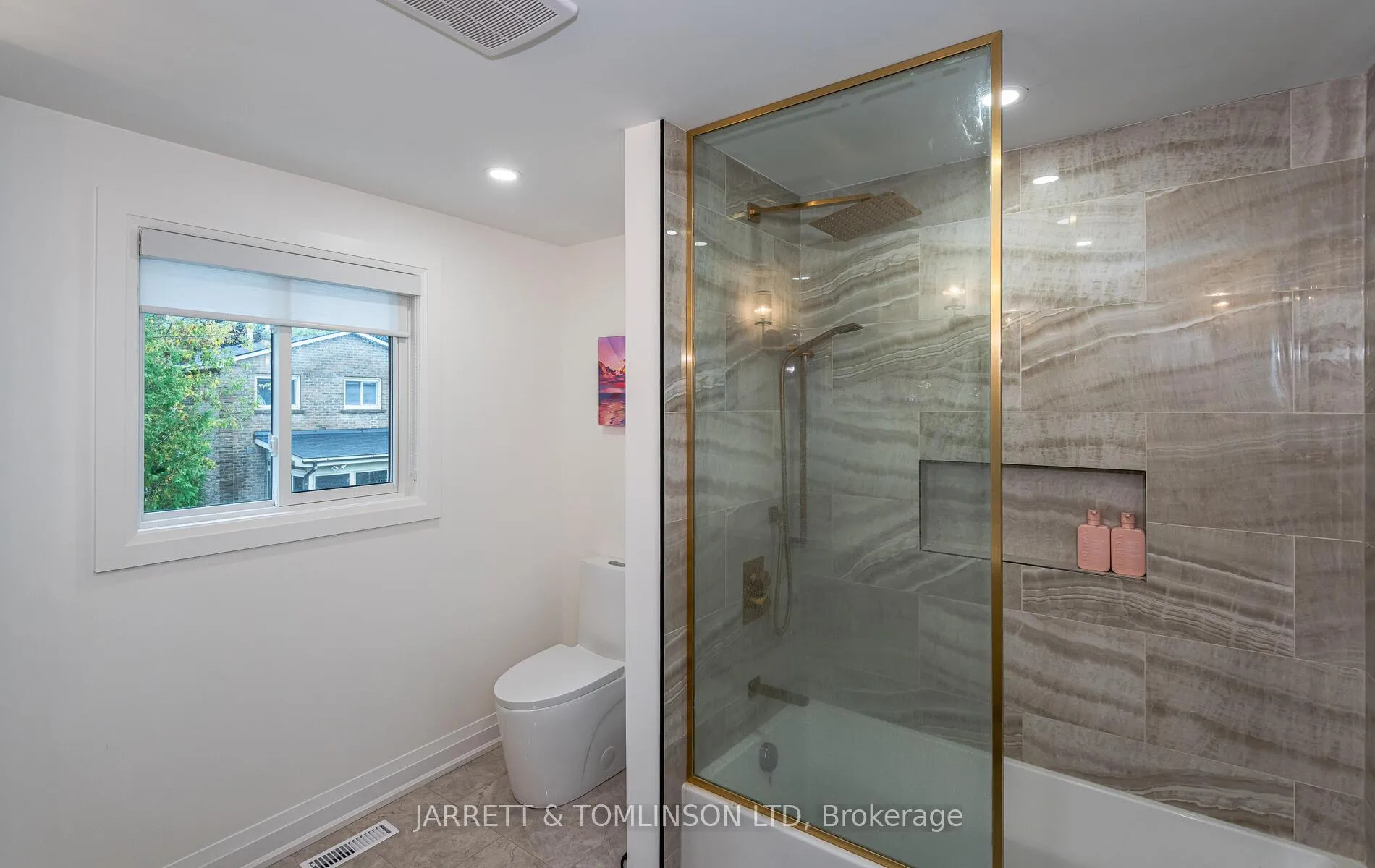 Photo 30 of 171 Walton Drive, Aurora, Aurora Village — HOMEH