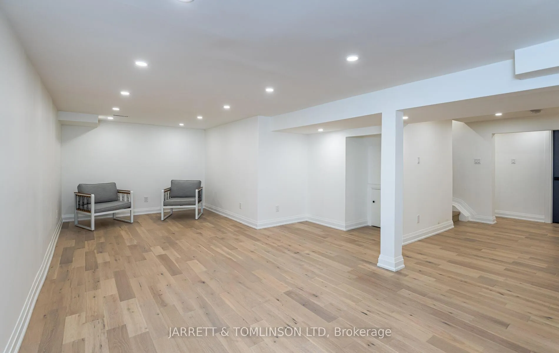 Photo 33 of 171 Walton Drive, Aurora, Aurora Village — HOMEH