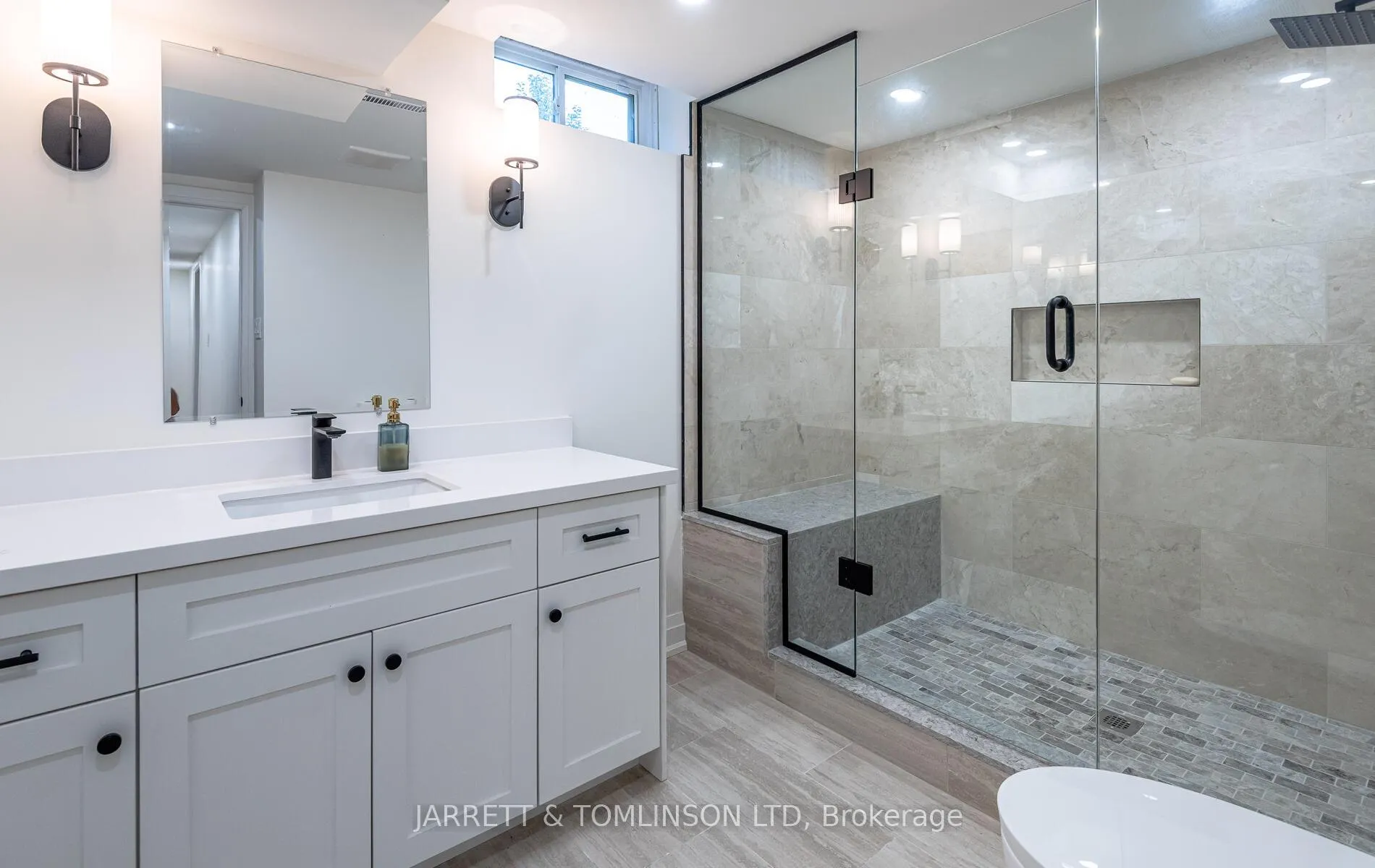 Photo 34 of 171 Walton Drive, Aurora, Aurora Village — HOMEH
