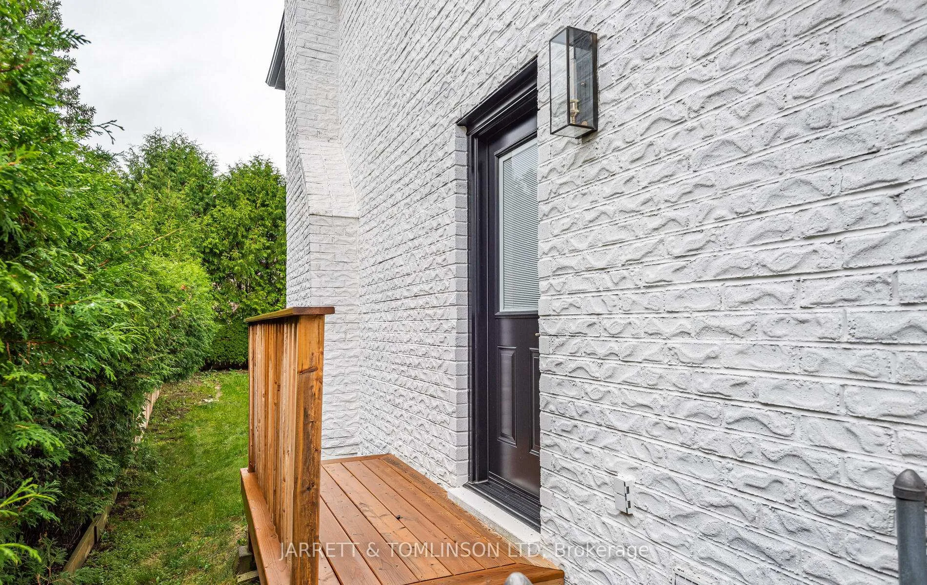 Photo 38 of 171 Walton Drive, Aurora, Aurora Village — HOMEH