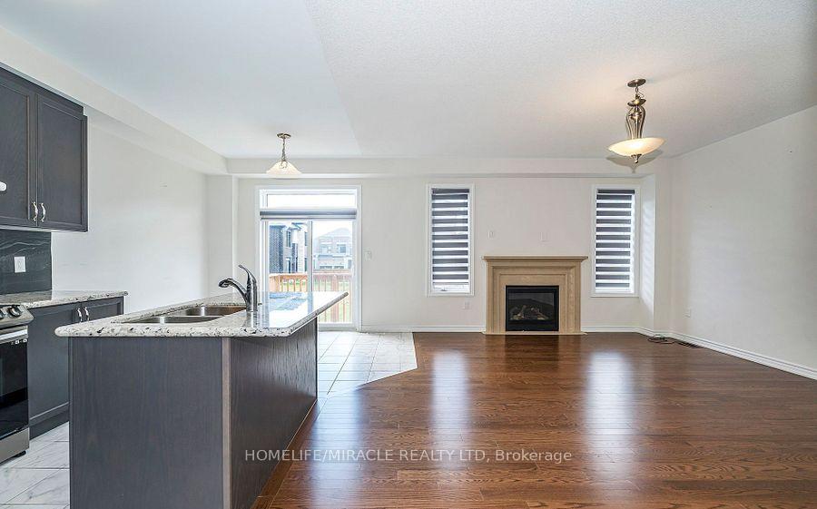 Photo 7 of 29 Bromfield Street, Whitby, Rural Whitby — HOMEH