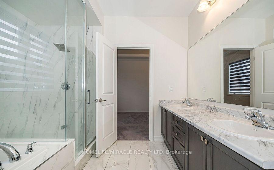 Photo 16 of 29 Bromfield Street, Whitby, Rural Whitby — HOMEH