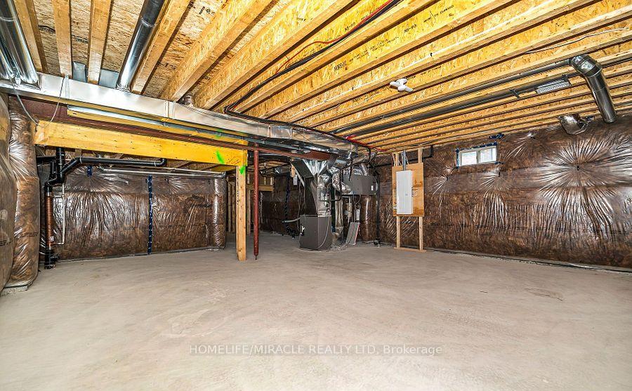 Photo 19 of 29 Bromfield Street, Whitby, Rural Whitby — HOMEH