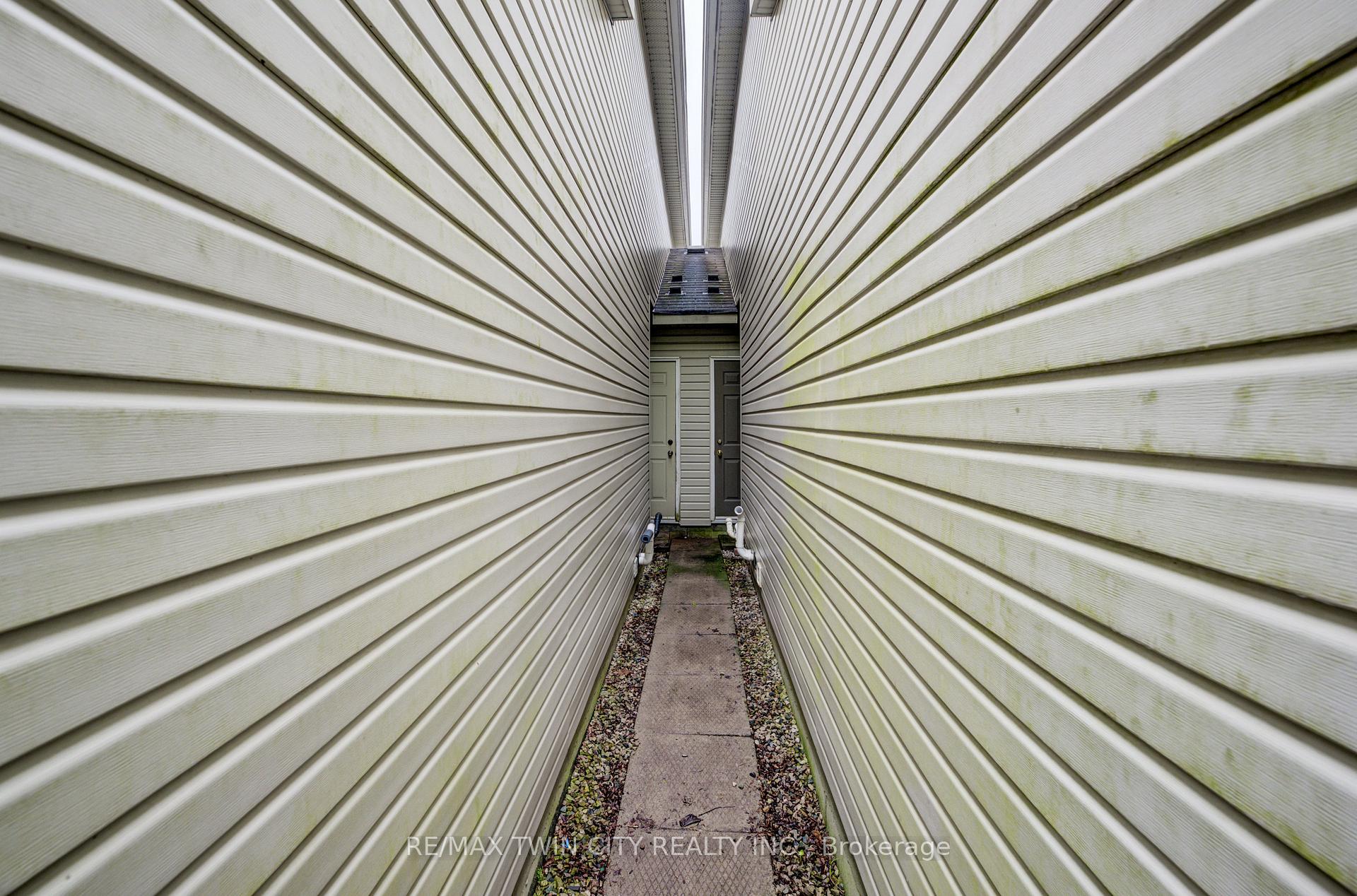 Photo 34 of 654 Inglis Falls Place, Waterloo — HOMEH