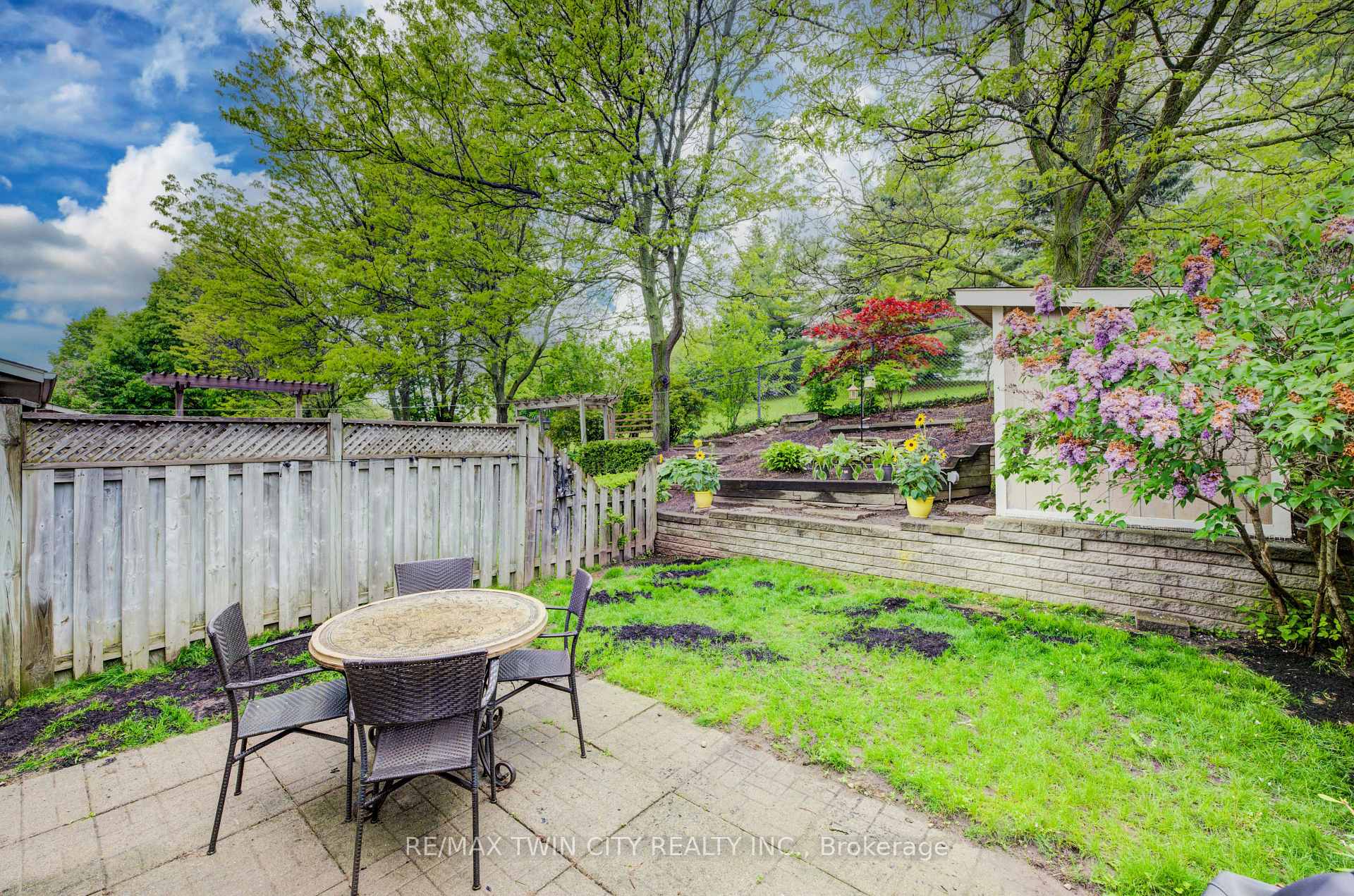 Photo 38 of 654 Inglis Falls Place, Waterloo — HOMEH