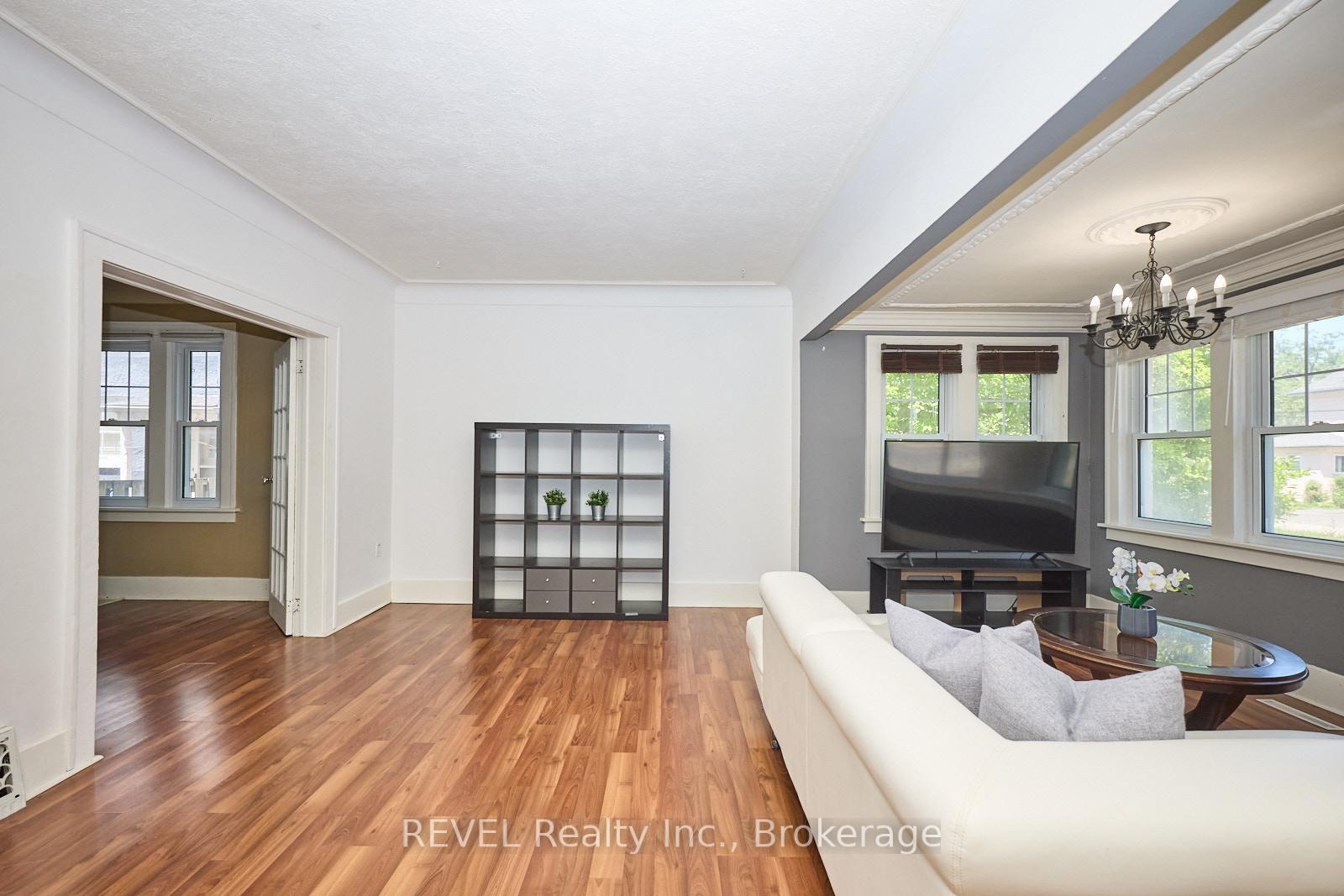 Photo 7 of 349 Niagara Street, Welland, Prince Charles — HOMEH