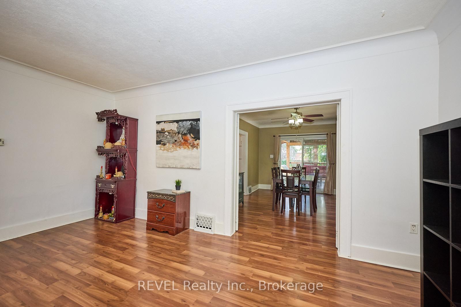 Photo 11 of 349 Niagara Street, Welland, Prince Charles — HOMEH