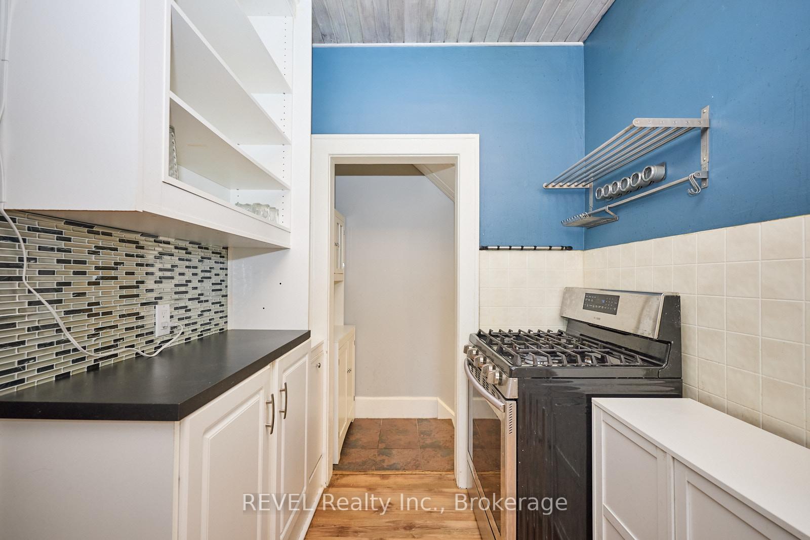 Photo 17 of 349 Niagara Street, Welland, Prince Charles — HOMEH