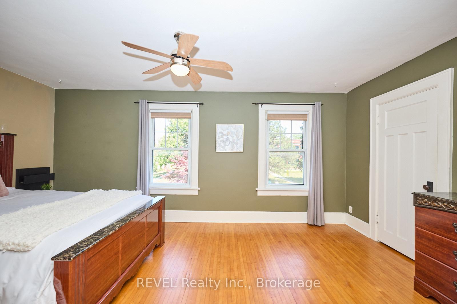 Photo 21 of 349 Niagara Street, Welland, Prince Charles — HOMEH