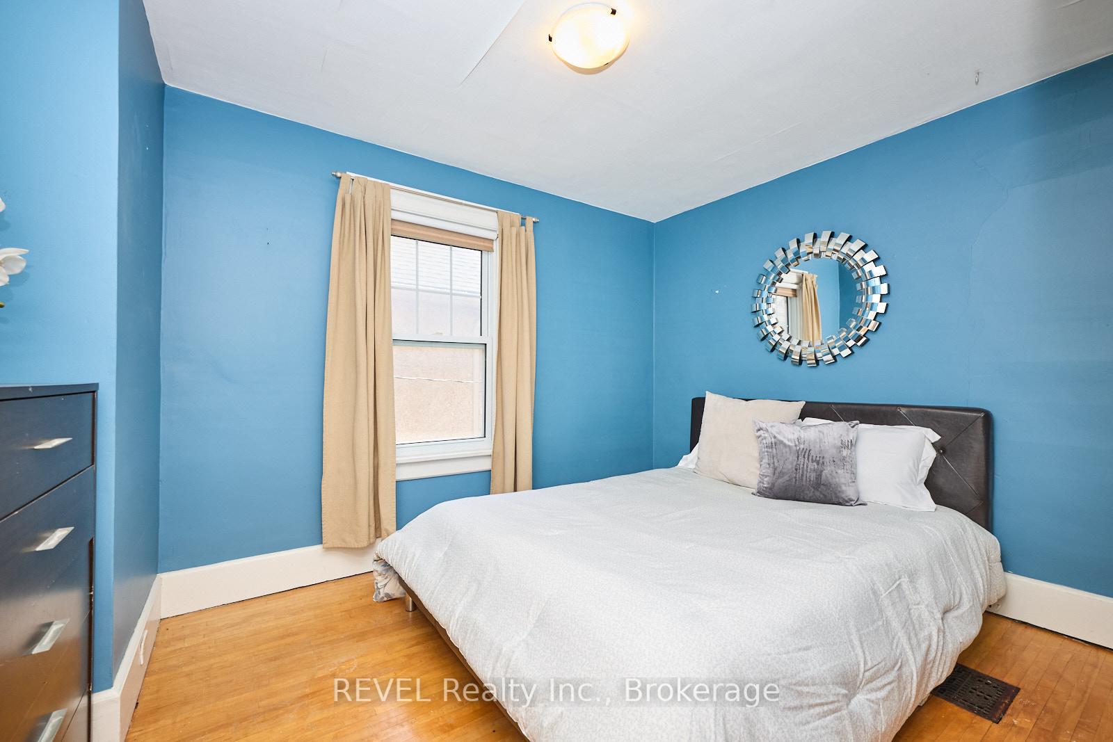 Photo 27 of 349 Niagara Street, Welland, Prince Charles — HOMEH