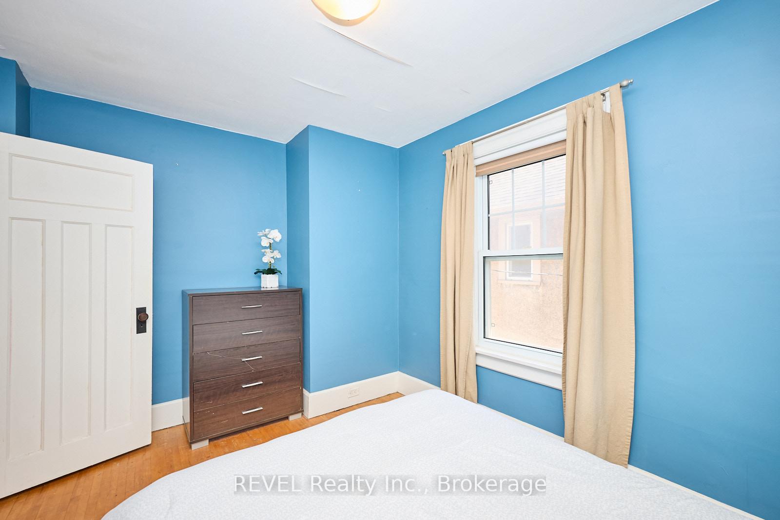 Photo 29 of 349 Niagara Street, Welland, Prince Charles — HOMEH