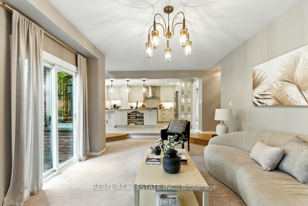 Photo 15 of 53 Braebrook Drive, Whitby, Rolling Acres — HOMEH