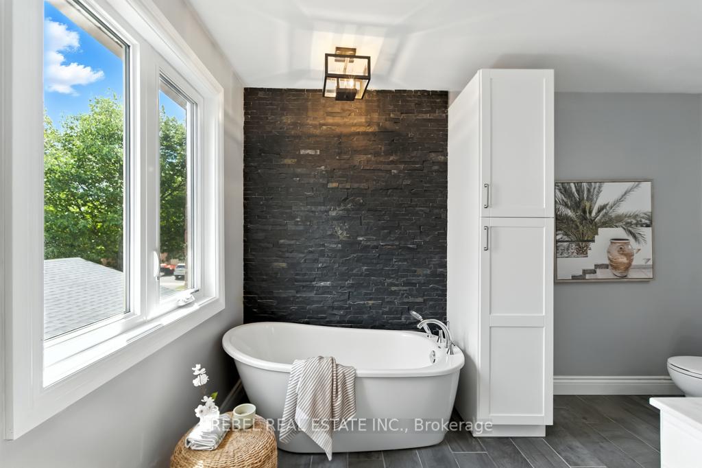 Photo 29 of 53 Braebrook Drive, Whitby, Rolling Acres — HOMEH