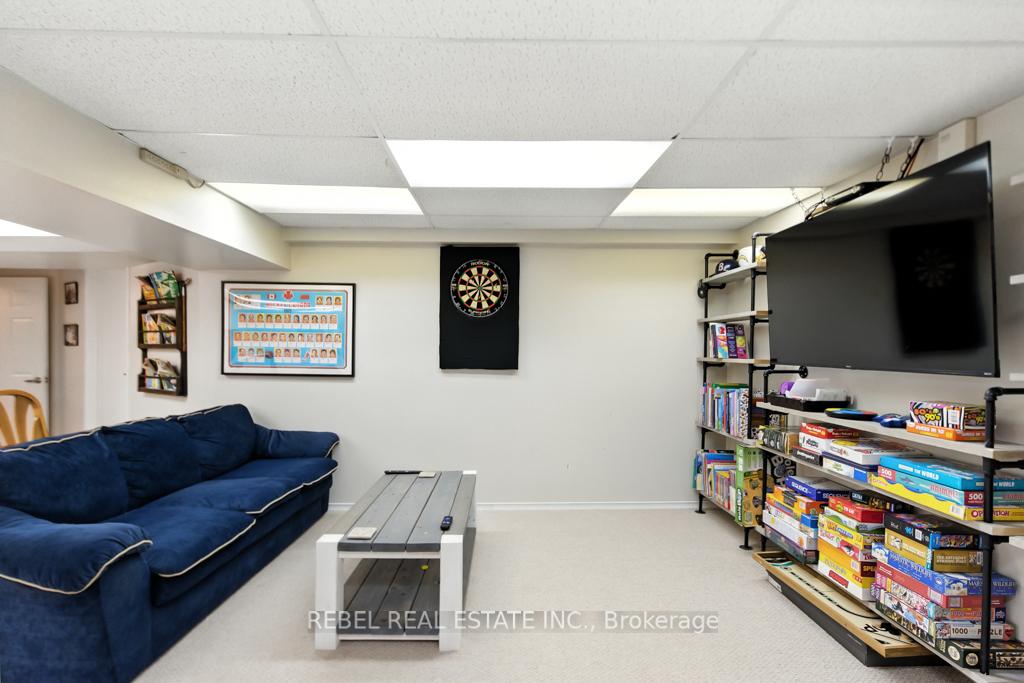 Photo 36 of 53 Braebrook Drive, Whitby, Rolling Acres — HOMEH