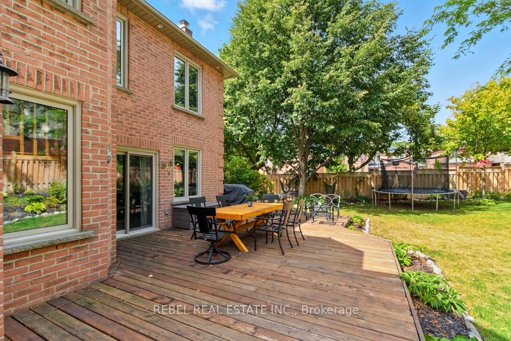 Photo 46 of 53 Braebrook Drive, Whitby, Rolling Acres — HOMEH