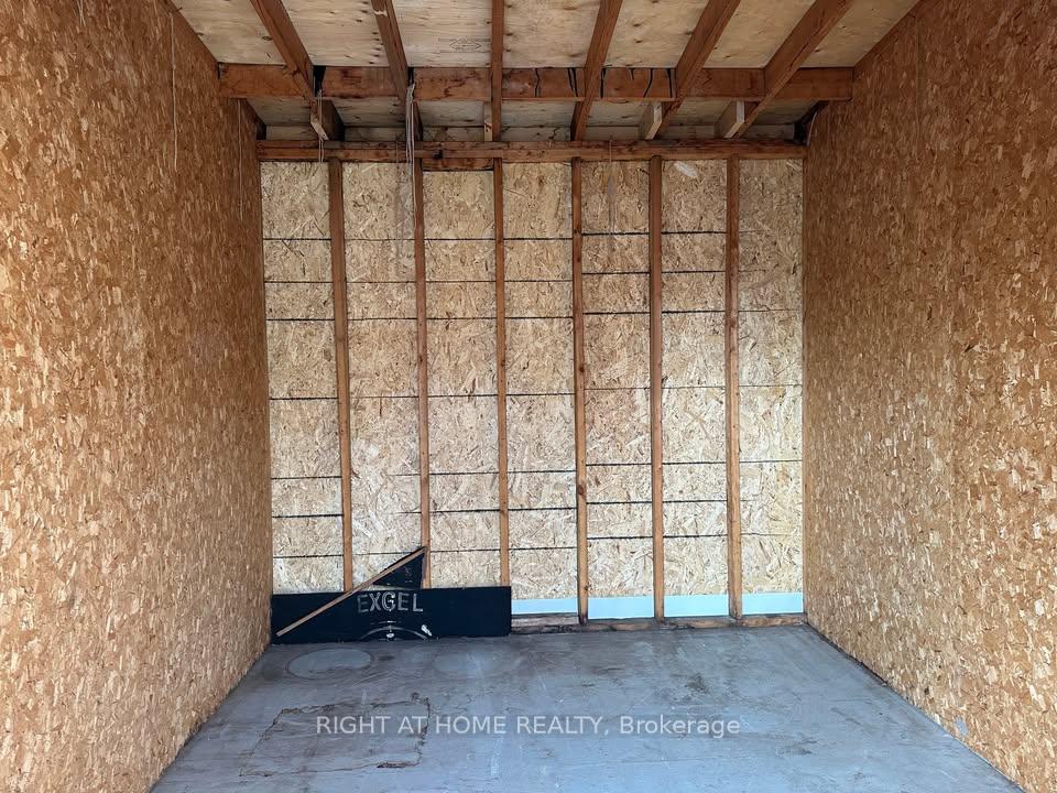 Photo 13 of Unit Unit 2, 700 Winchester Road E, Whitby, Brooklin — HOMEH