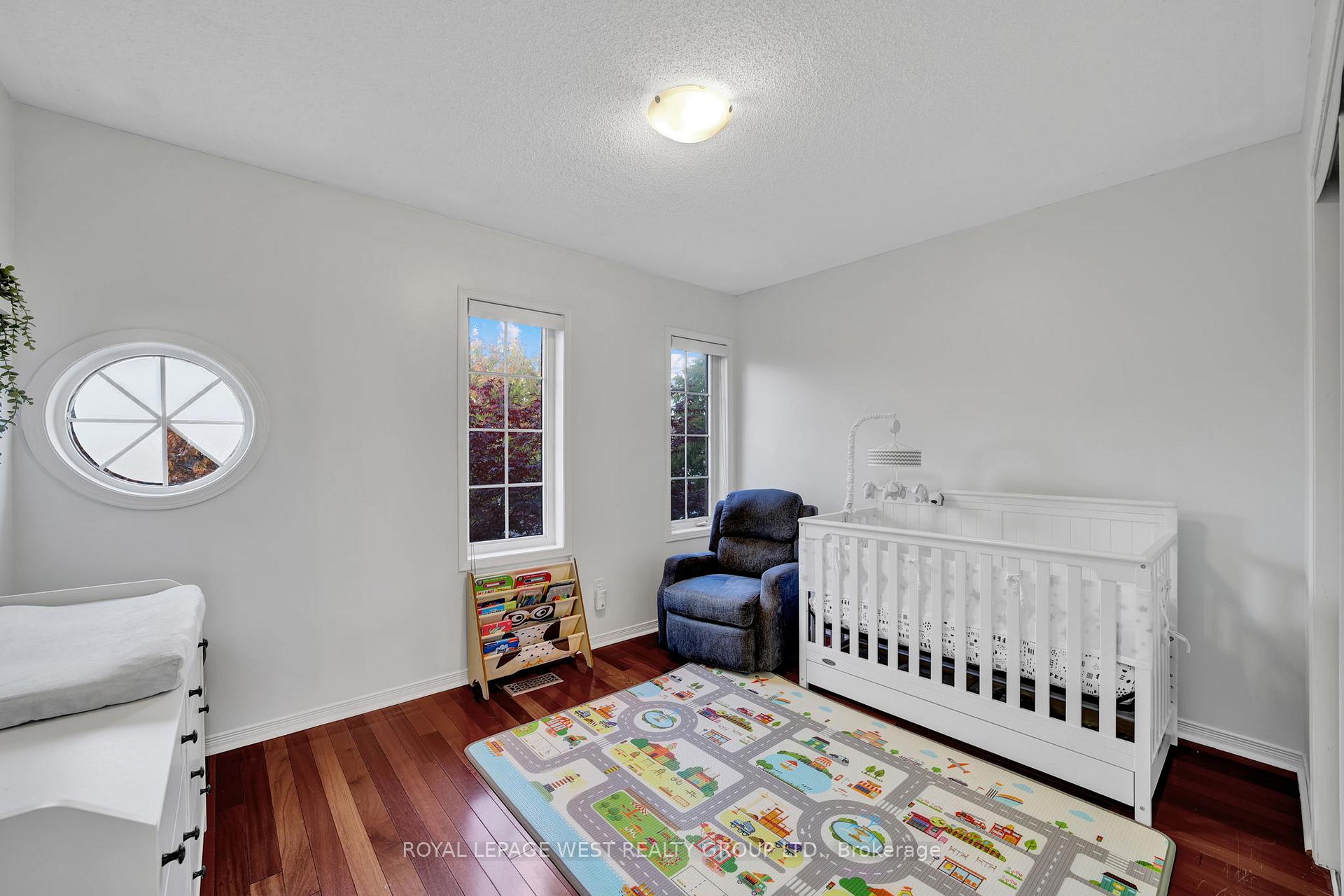 Photo 10 of 272 Wildberry Crescent, Vaughan, Vellore Village — HOMEH