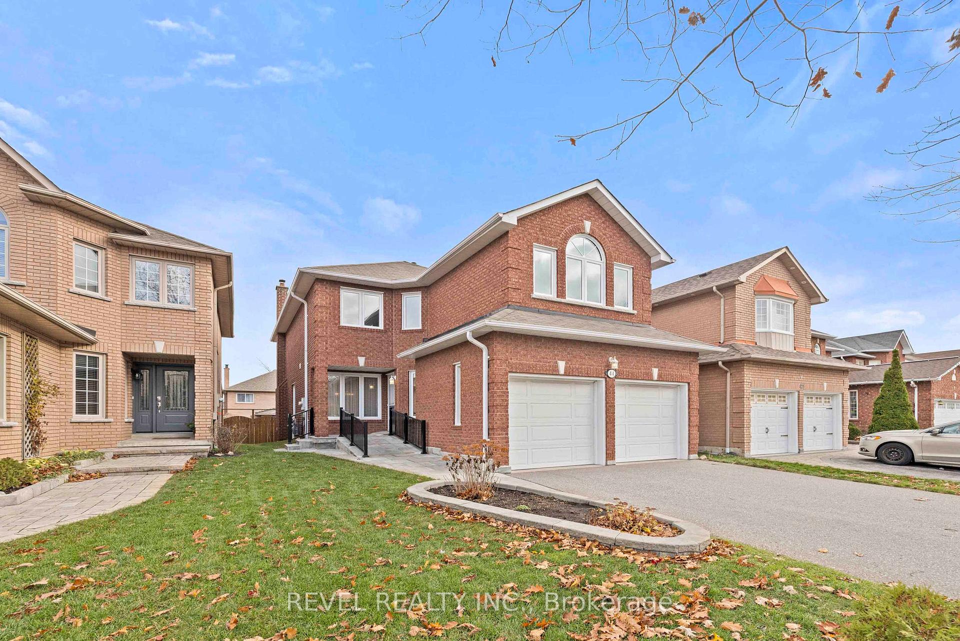 Photo 3 of 44 Clune Place, Whitby, Pringle Creek — HOMEH