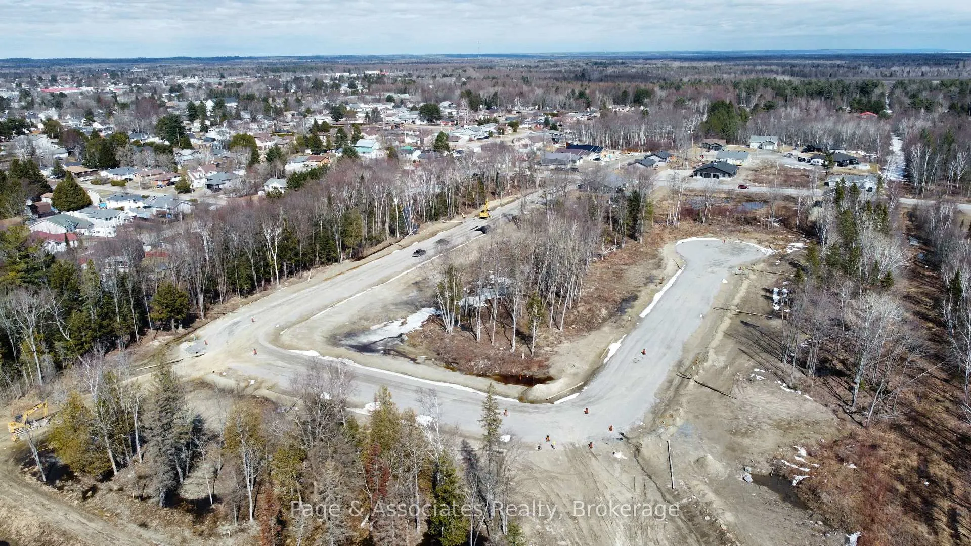 Photo 7 of 21 Brianne Court, West Nipissing, Sturgeon Falls — HOMEH
