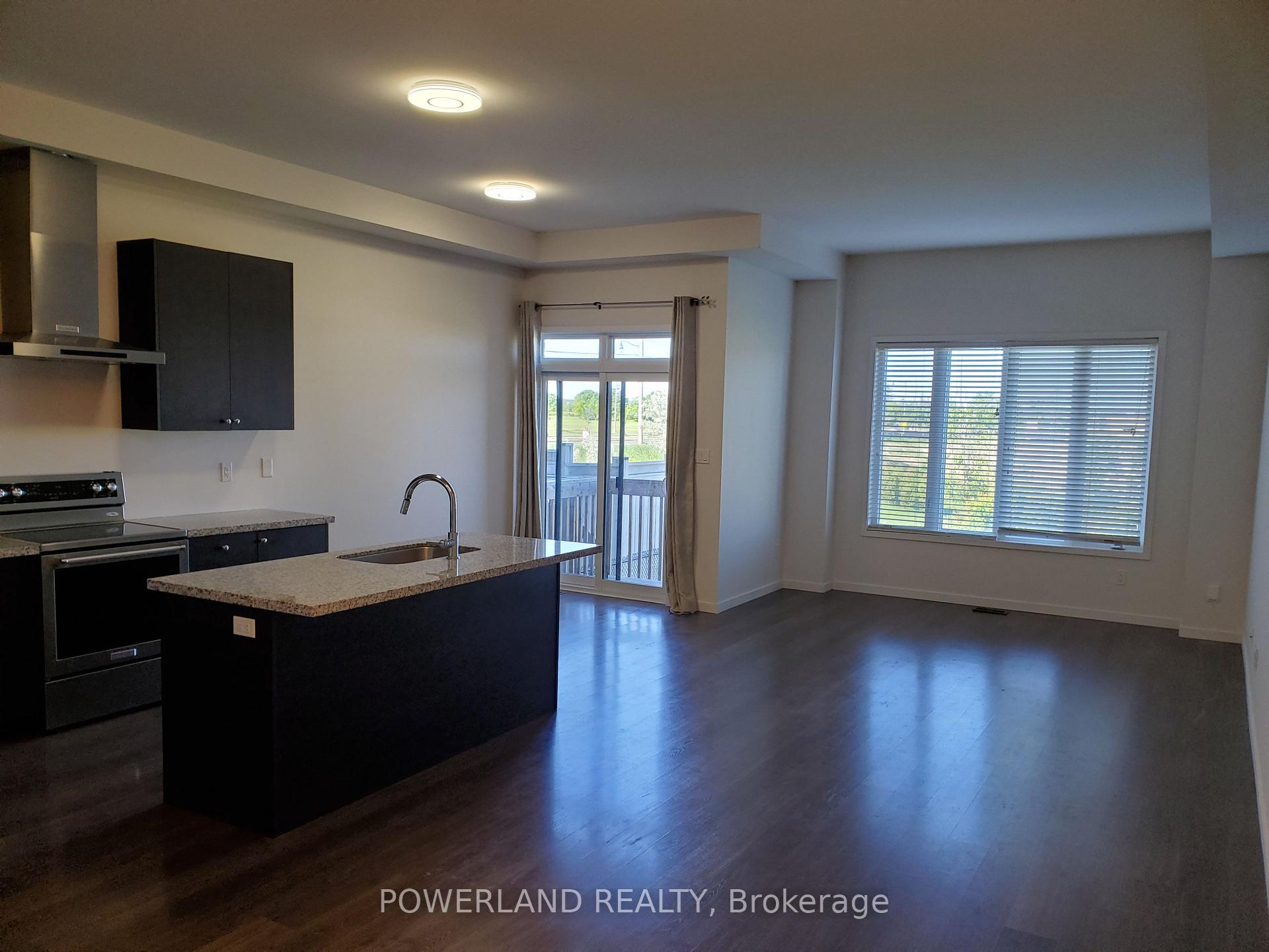 Photo 4 of 358 Elyse Court, Aurora, Bayview Northeast — HOMEH