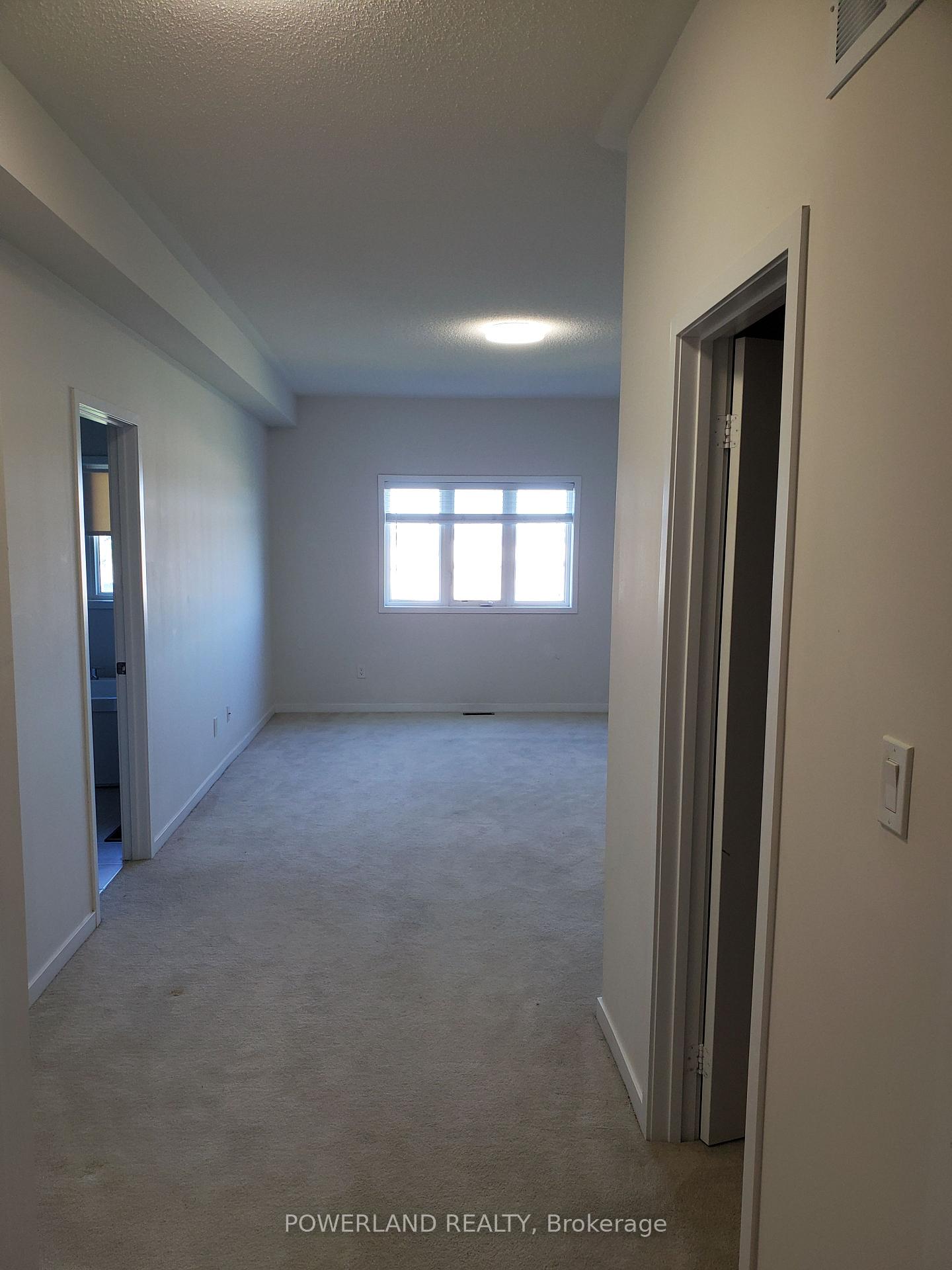 Photo 6 of 358 Elyse Court, Aurora, Bayview Northeast — HOMEH