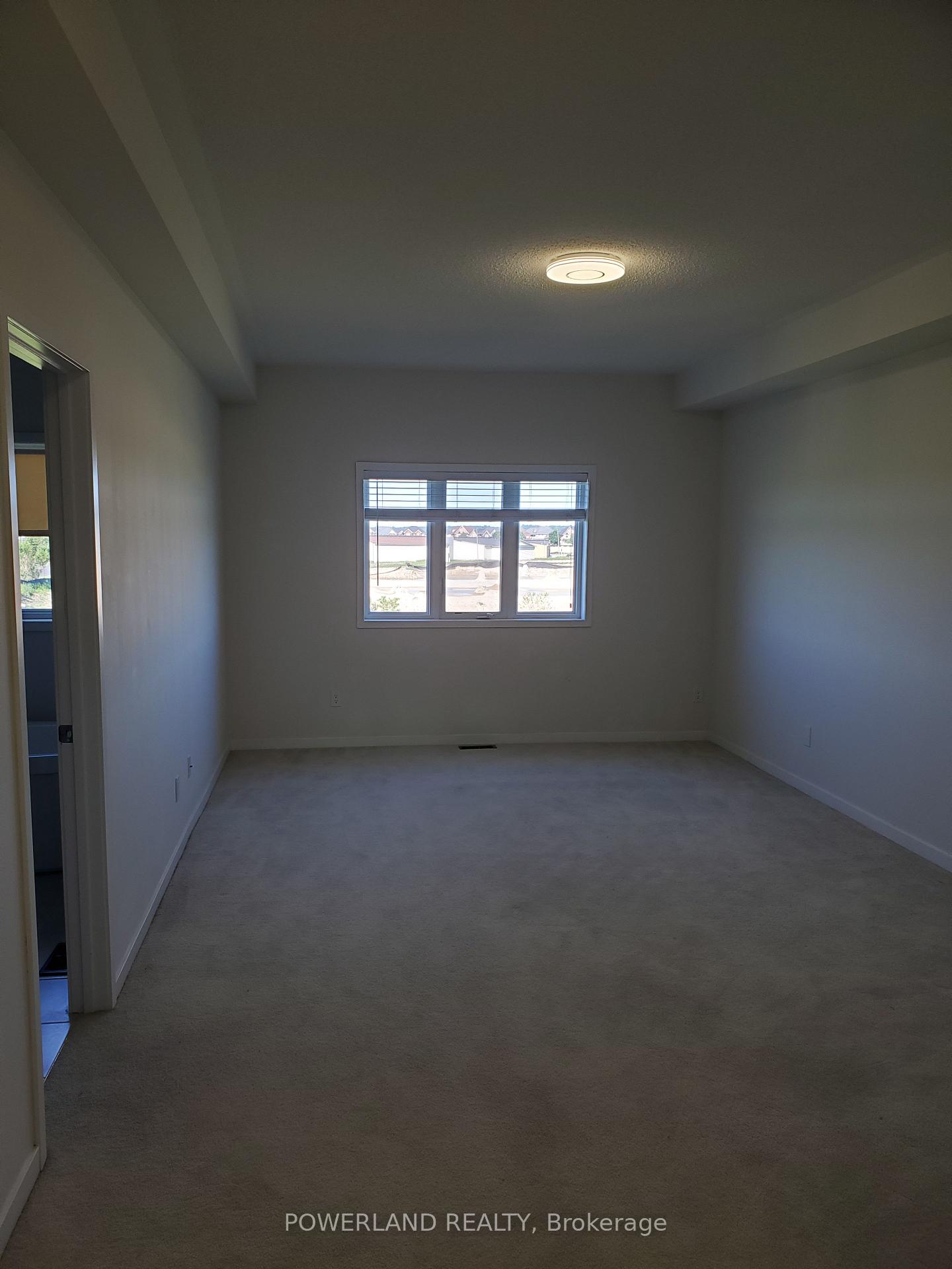 Photo 7 of 358 Elyse Court, Aurora, Bayview Northeast — HOMEH