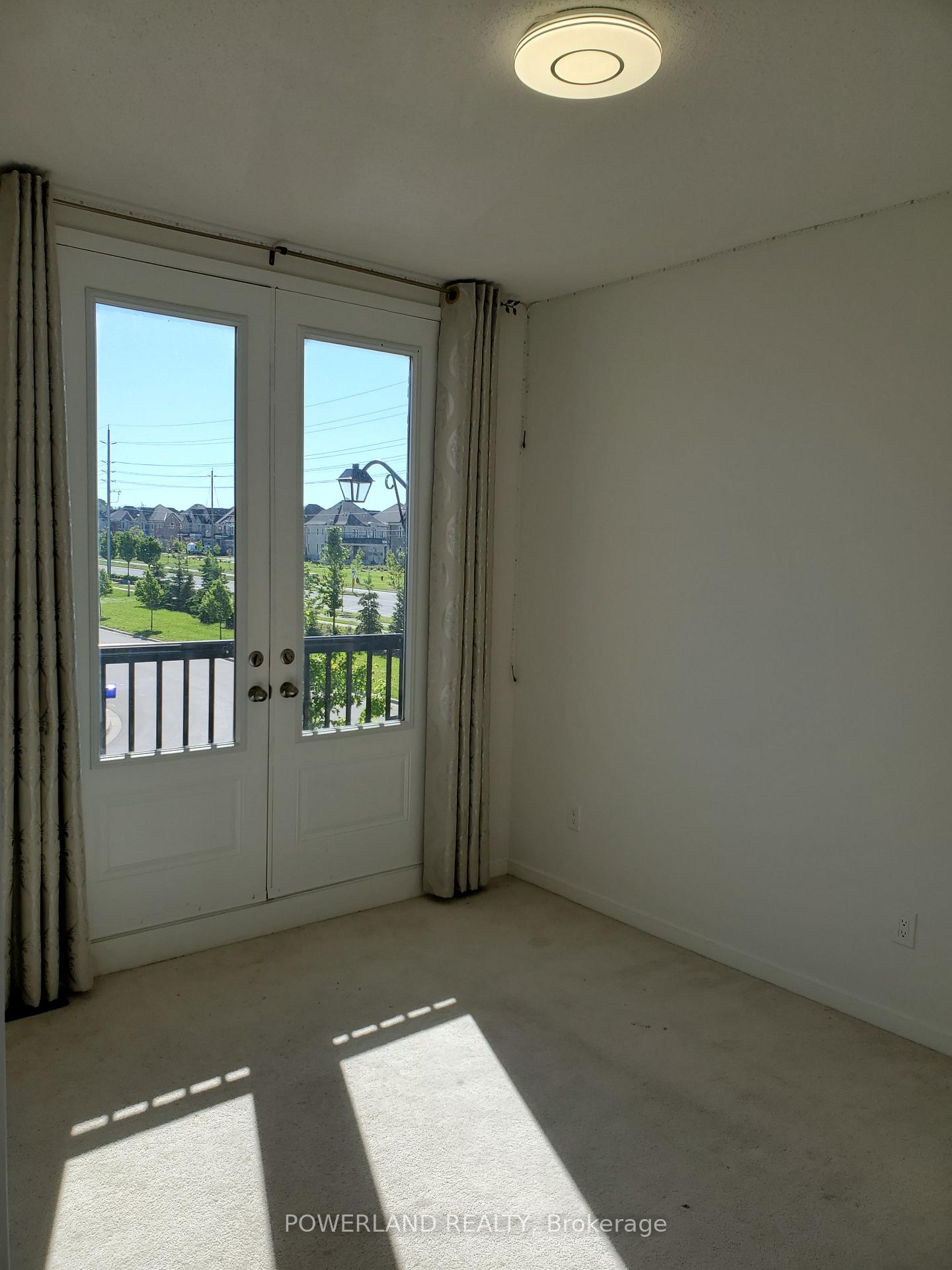 Photo 8 of 358 Elyse Court, Aurora, Bayview Northeast — HOMEH