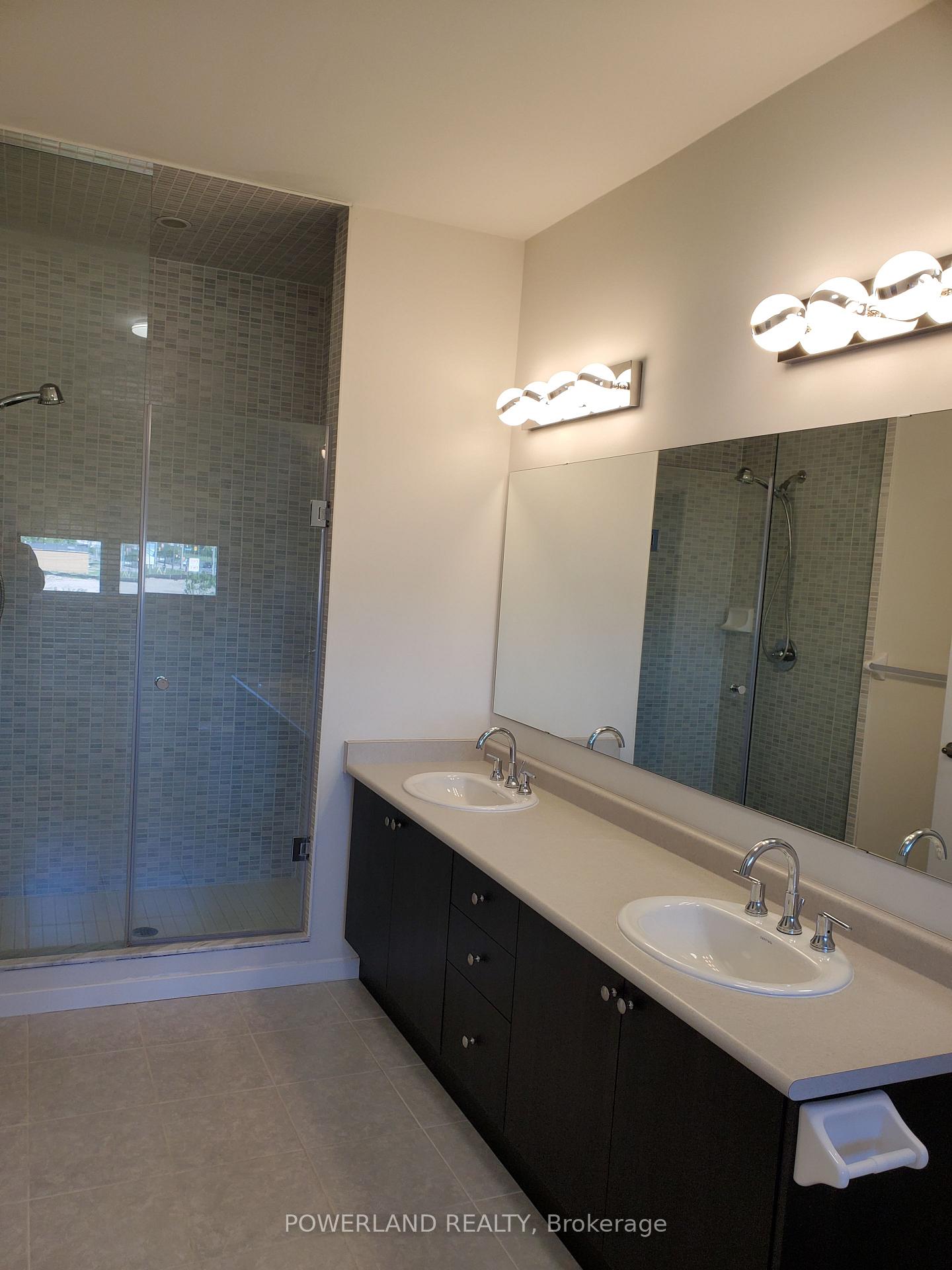 Photo 12 of 358 Elyse Court, Aurora, Bayview Northeast — HOMEH