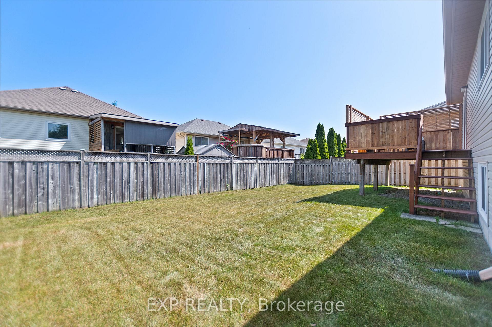 Photo 5 of 24 Quaker Road, Welland, N. Welland — HOMEH