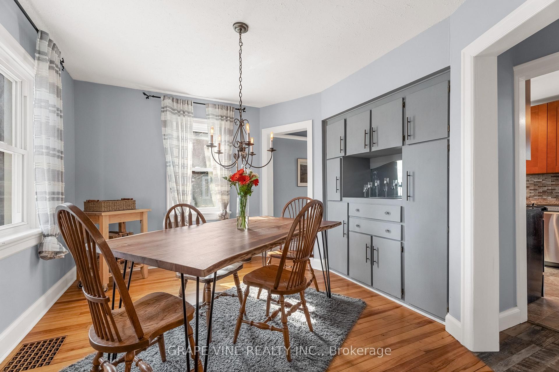 Photo 10 of 369 Pleasant Park Road, Ottawa, Alta Vista/Faircrest Heights — HOMEH