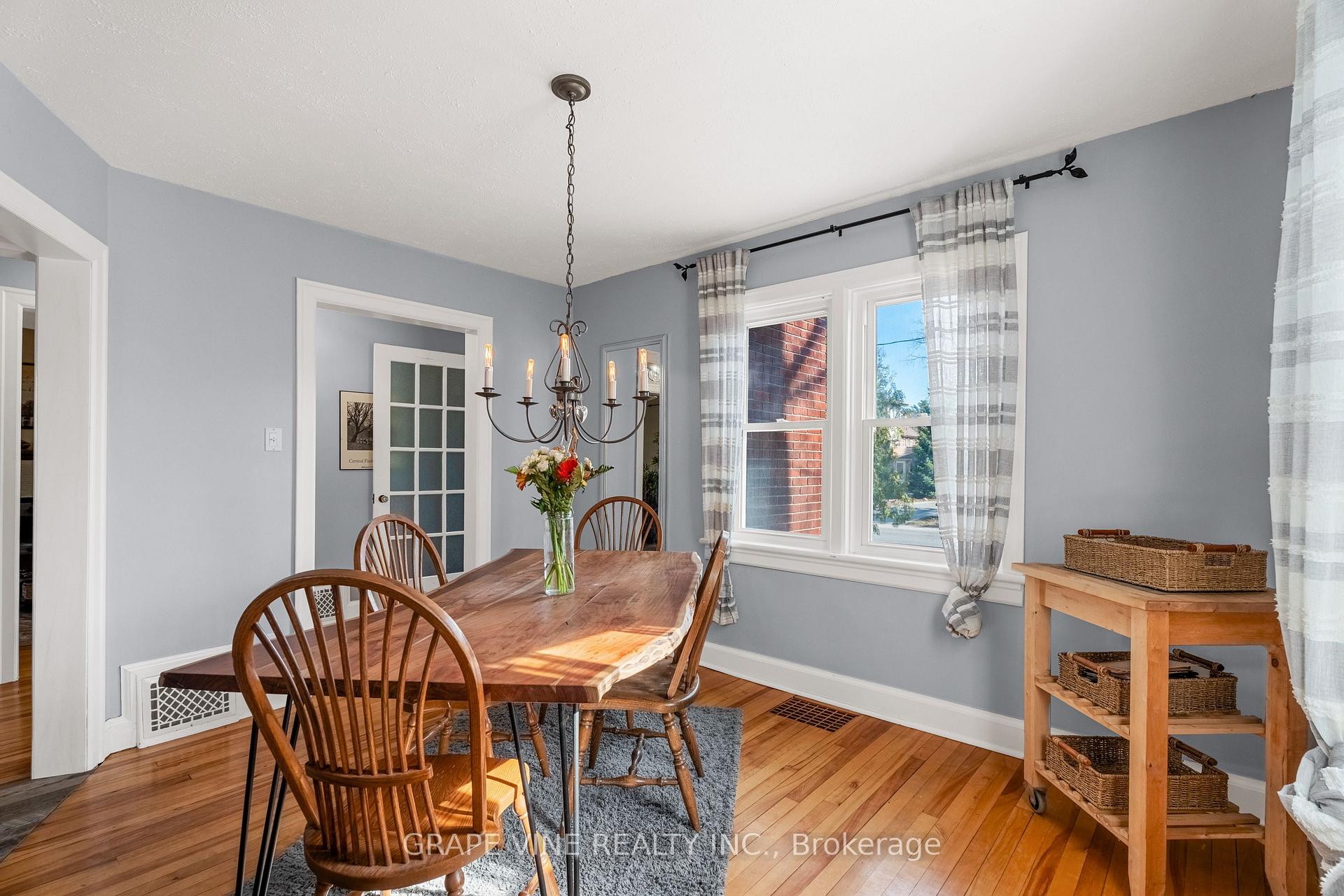 Photo 12 of 369 Pleasant Park Road, Ottawa, Alta Vista/Faircrest Heights — HOMEH