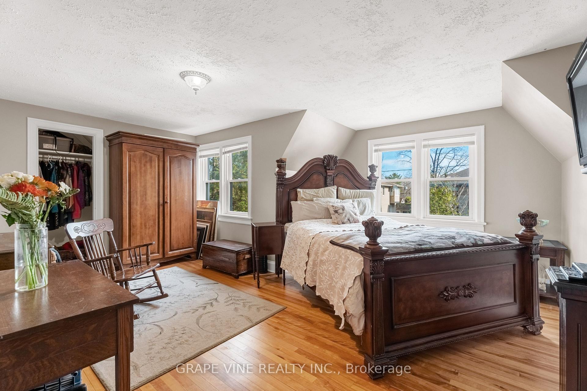 Photo 21 of 369 Pleasant Park Road, Ottawa, Alta Vista/Faircrest Heights — HOMEH