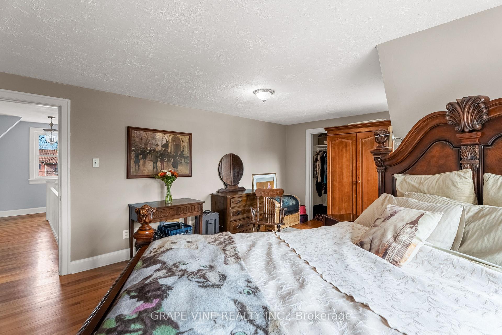 Photo 22 of 369 Pleasant Park Road, Ottawa, Alta Vista/Faircrest Heights — HOMEH